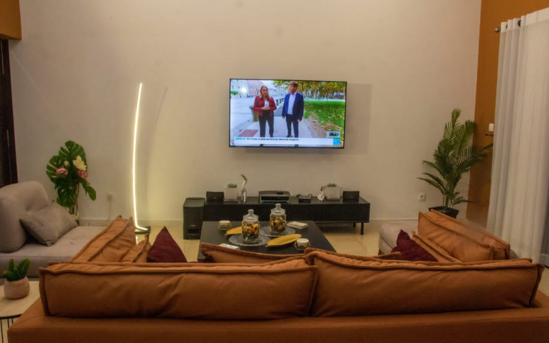 MAISON HAUT STANDING A VENDRE ASSINIE